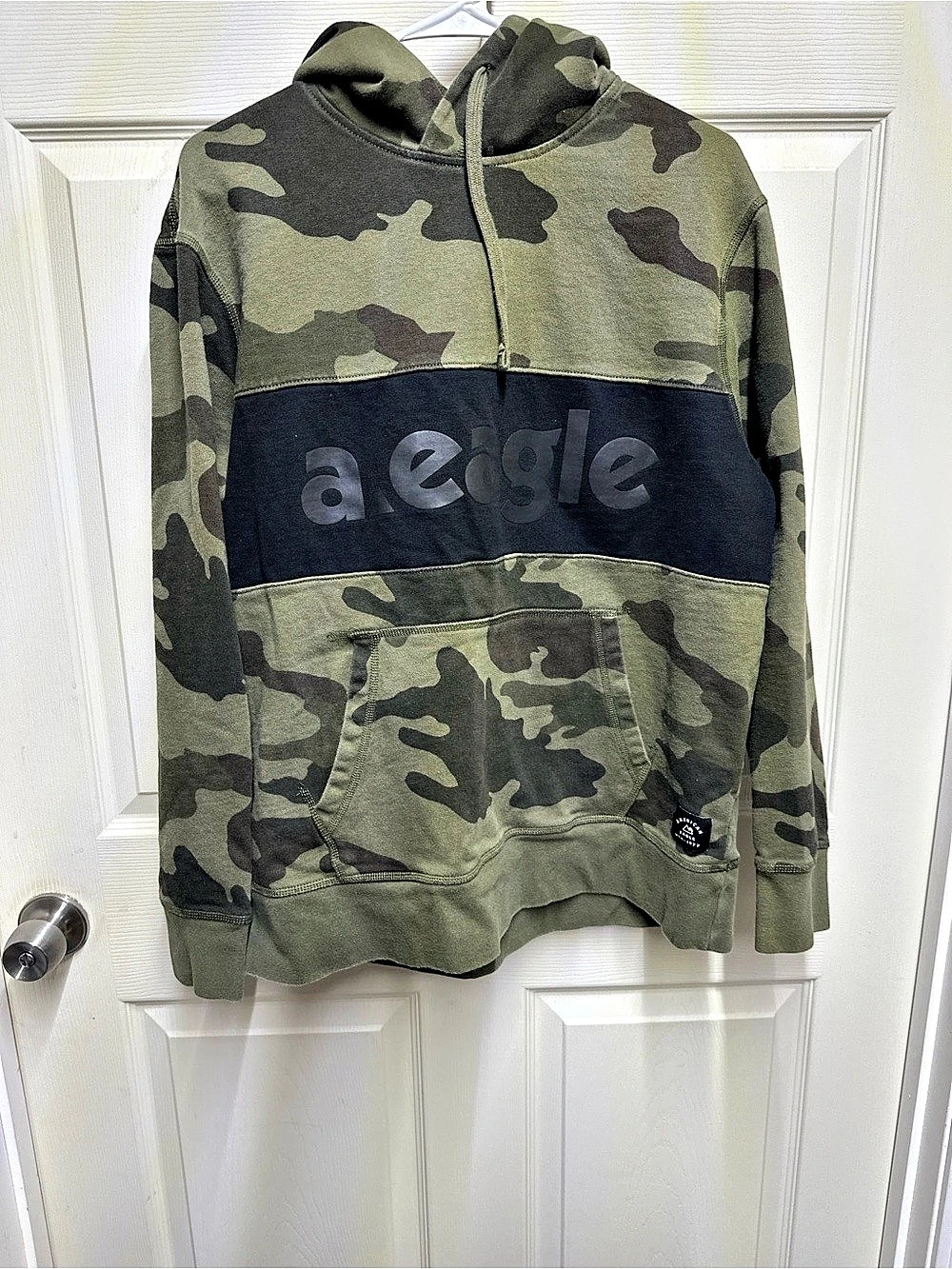 American Eagle AE Graphic Hoodie Camo Pullover Hoodie Green & Black Large
